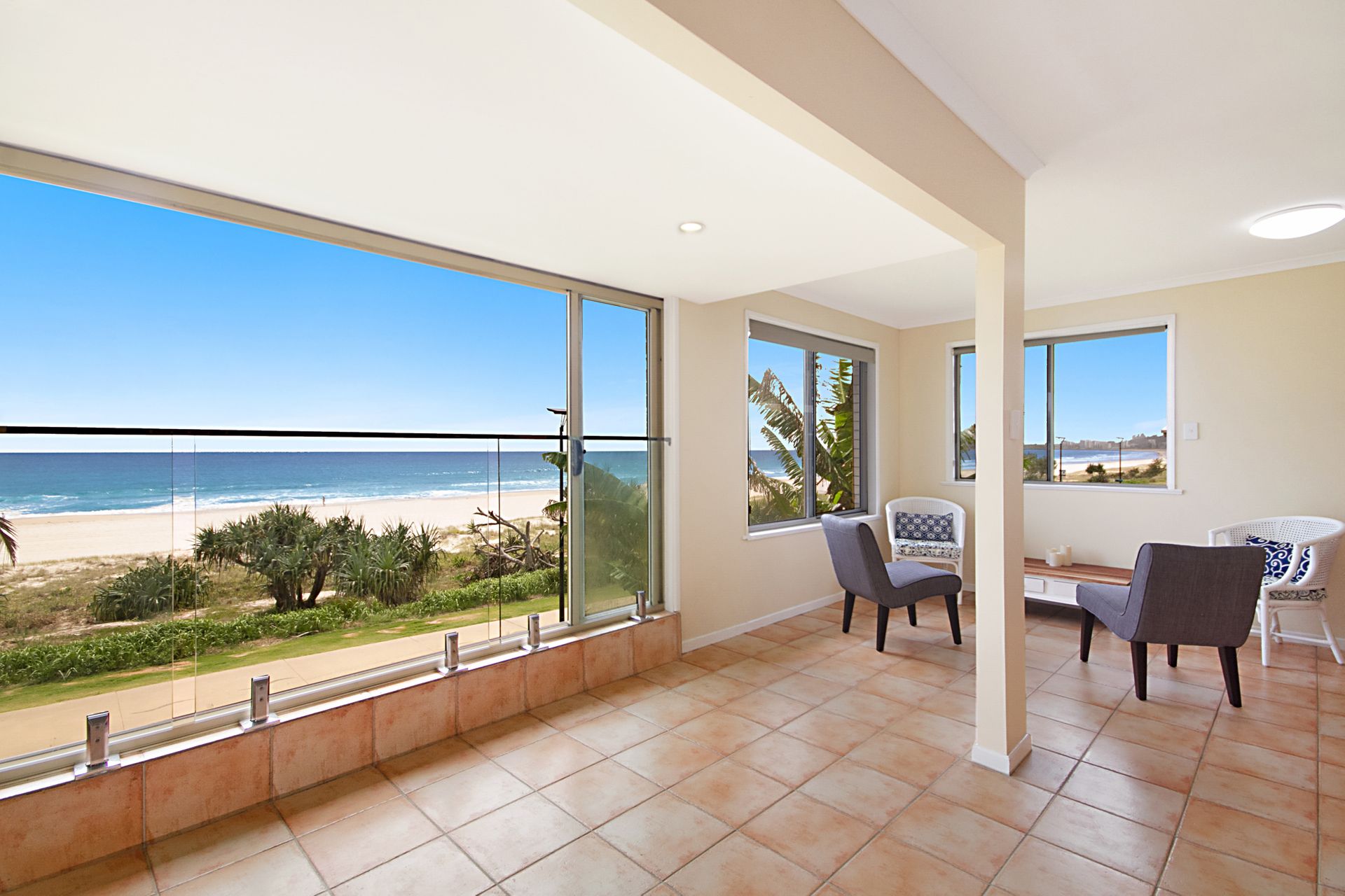 El Mirador 8 Absolute Beachfront Tugun Gold Coast Holiday Homes
